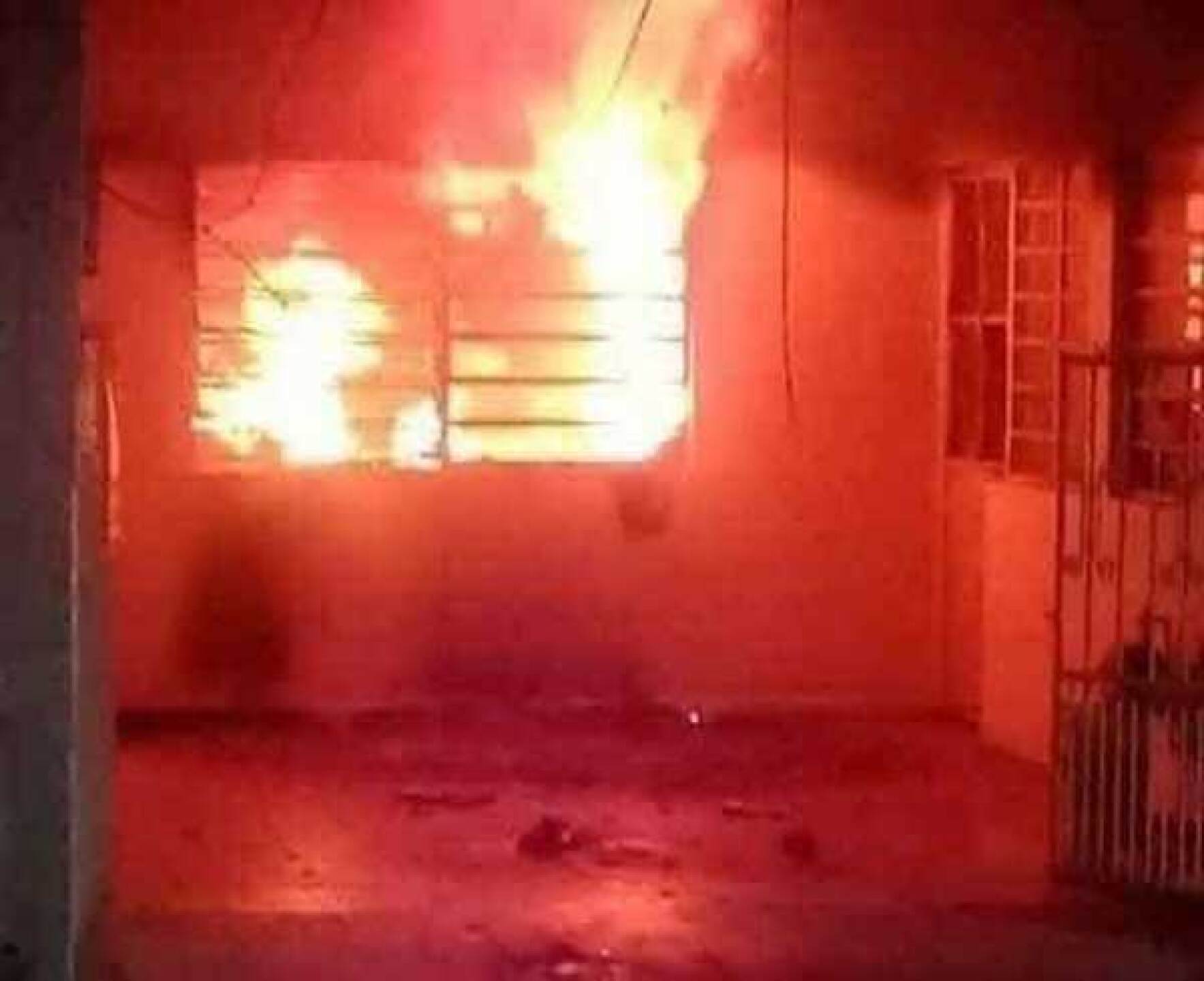 Una sonorense quemó su casa