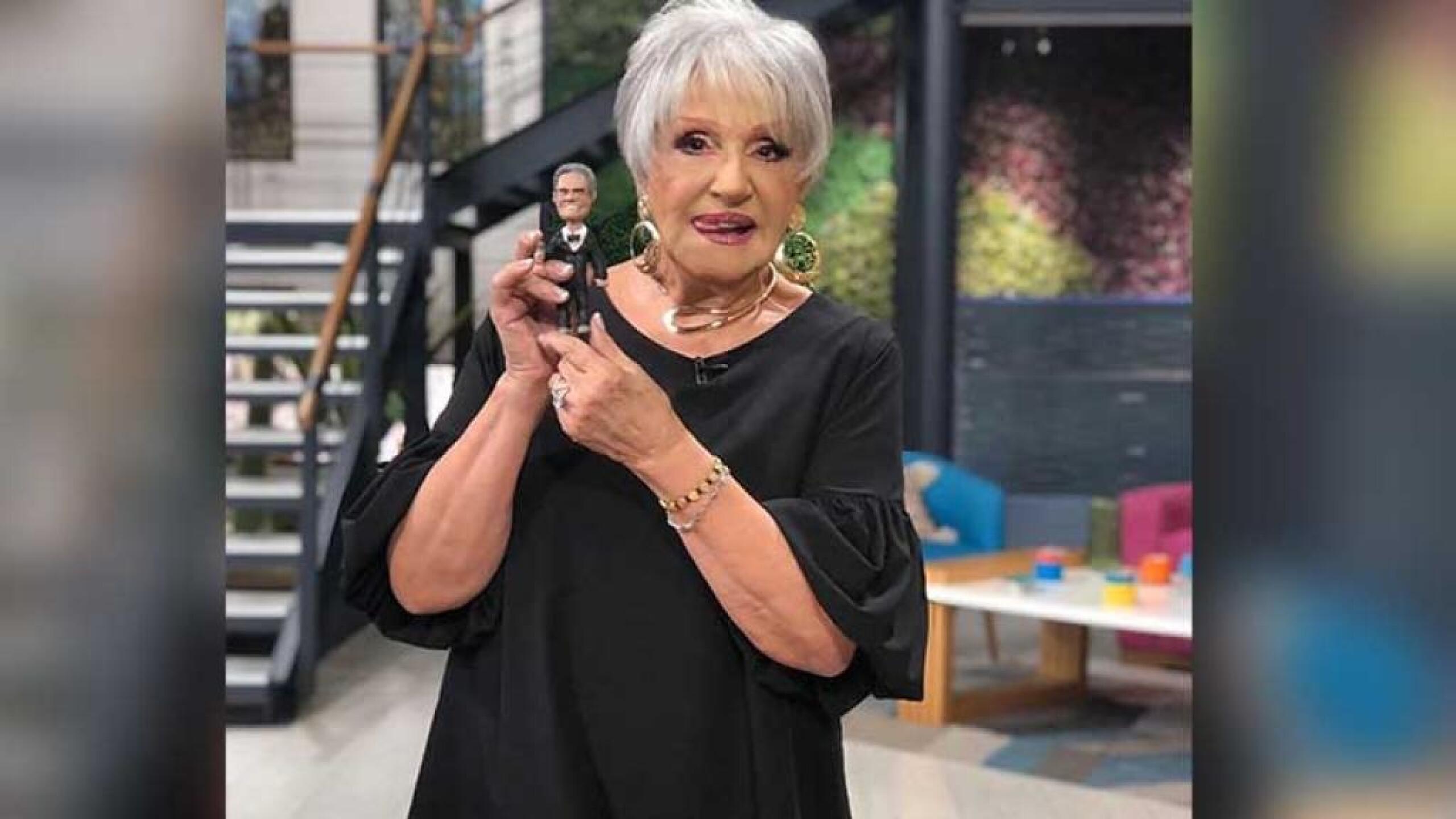 La ex esposa de José José se defendió de las acusaciones que le han hecho a ella y su familia.