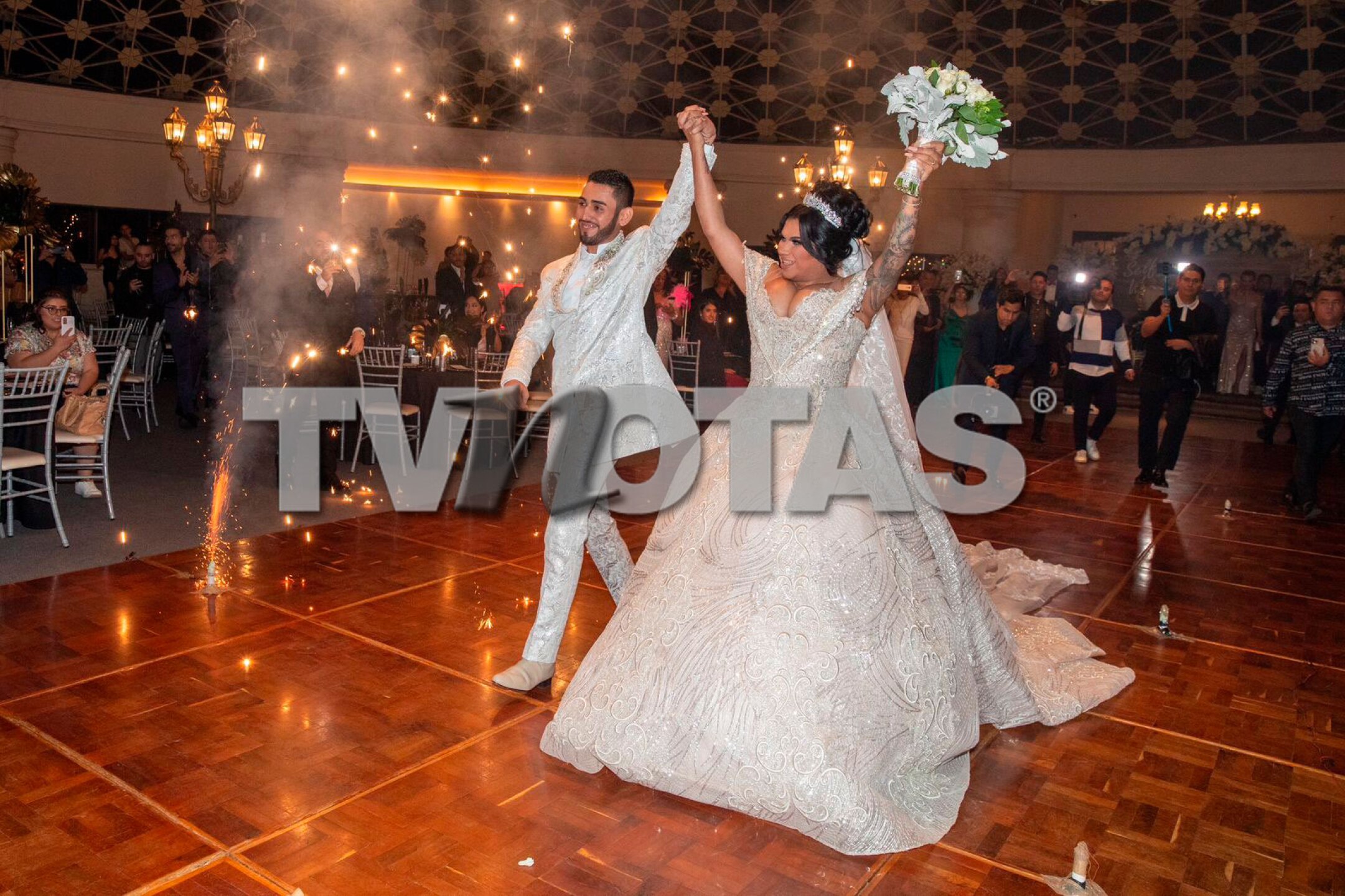 Así fue la boda Kimberly, La más preciosa y Óscar Barajas