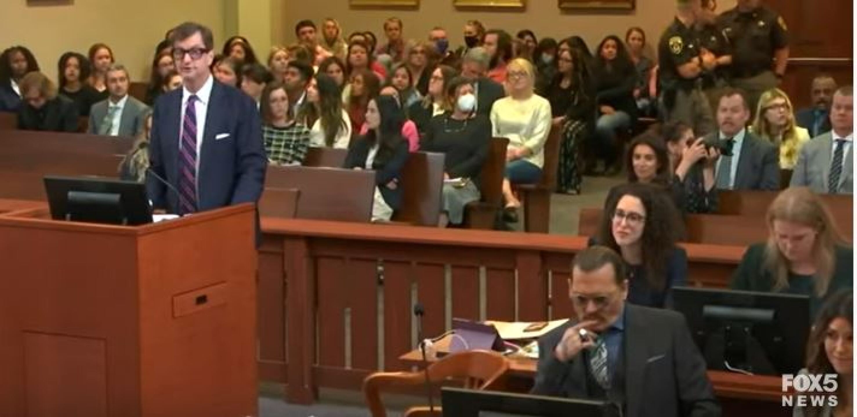 Kate Moss declaró en el juicio de Johnny Depp y Amber Heard, ¿beneficia al actor?