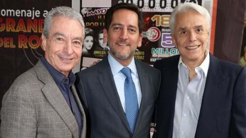 Fueron en representación de la agrupación, César Costa y Enrique Guzmán. 