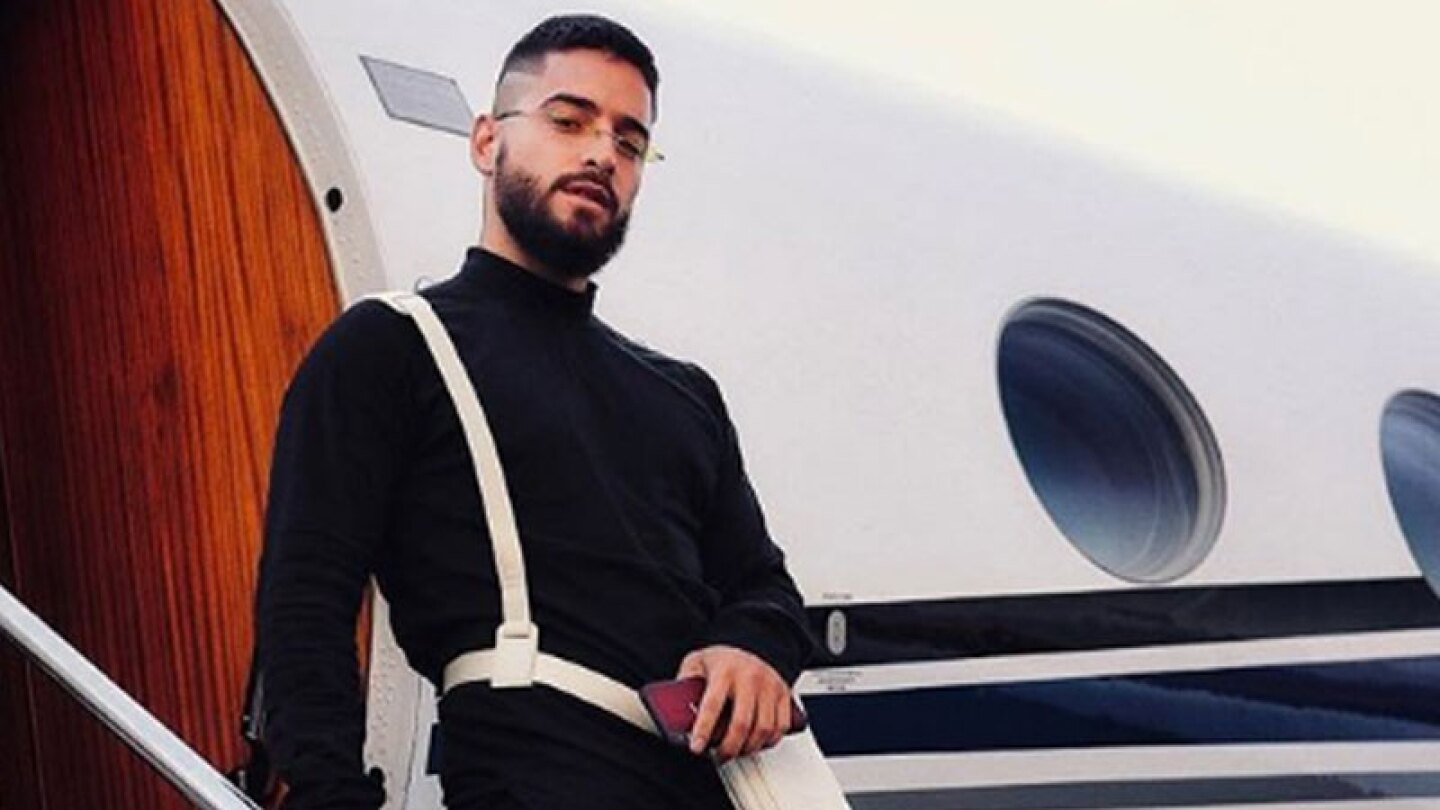 Maluma cierra calle en Polanco para ir de shopping a gusto.