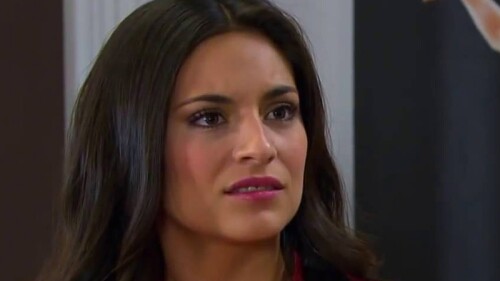 Ana Brenda se le va a la yugular a fan