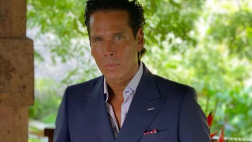 Roberto Palazuelos renunció a su candidatura a gobernador