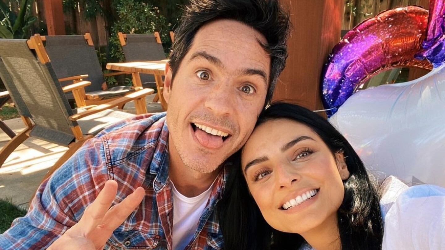 Aislinn Derbez
