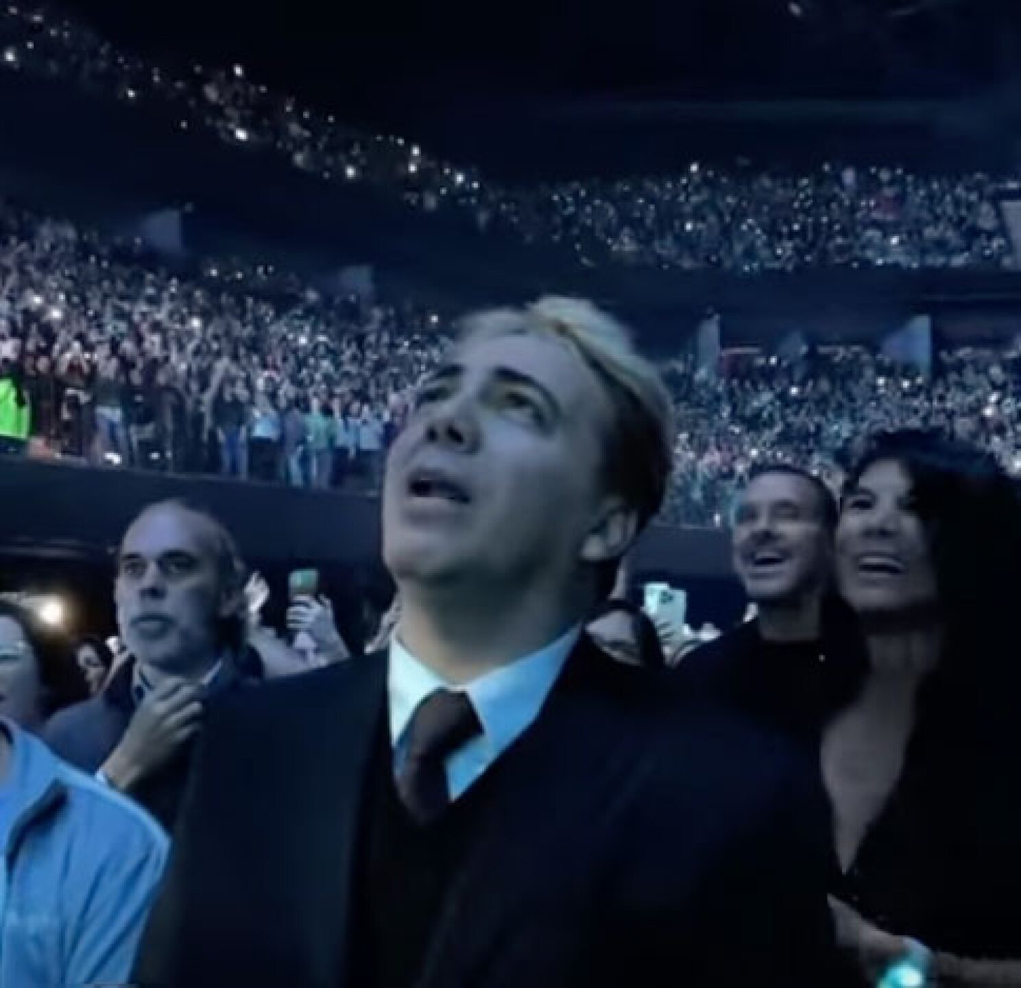 Cristian Castro viendo a Luis Miguel y cantando sus canciones en Argentina concierto
