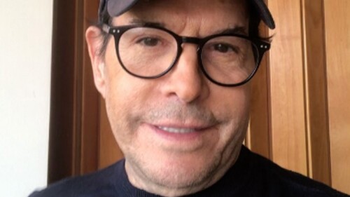 Juan José Origel muestra foto de su juventud, y no dejan de halagarlo