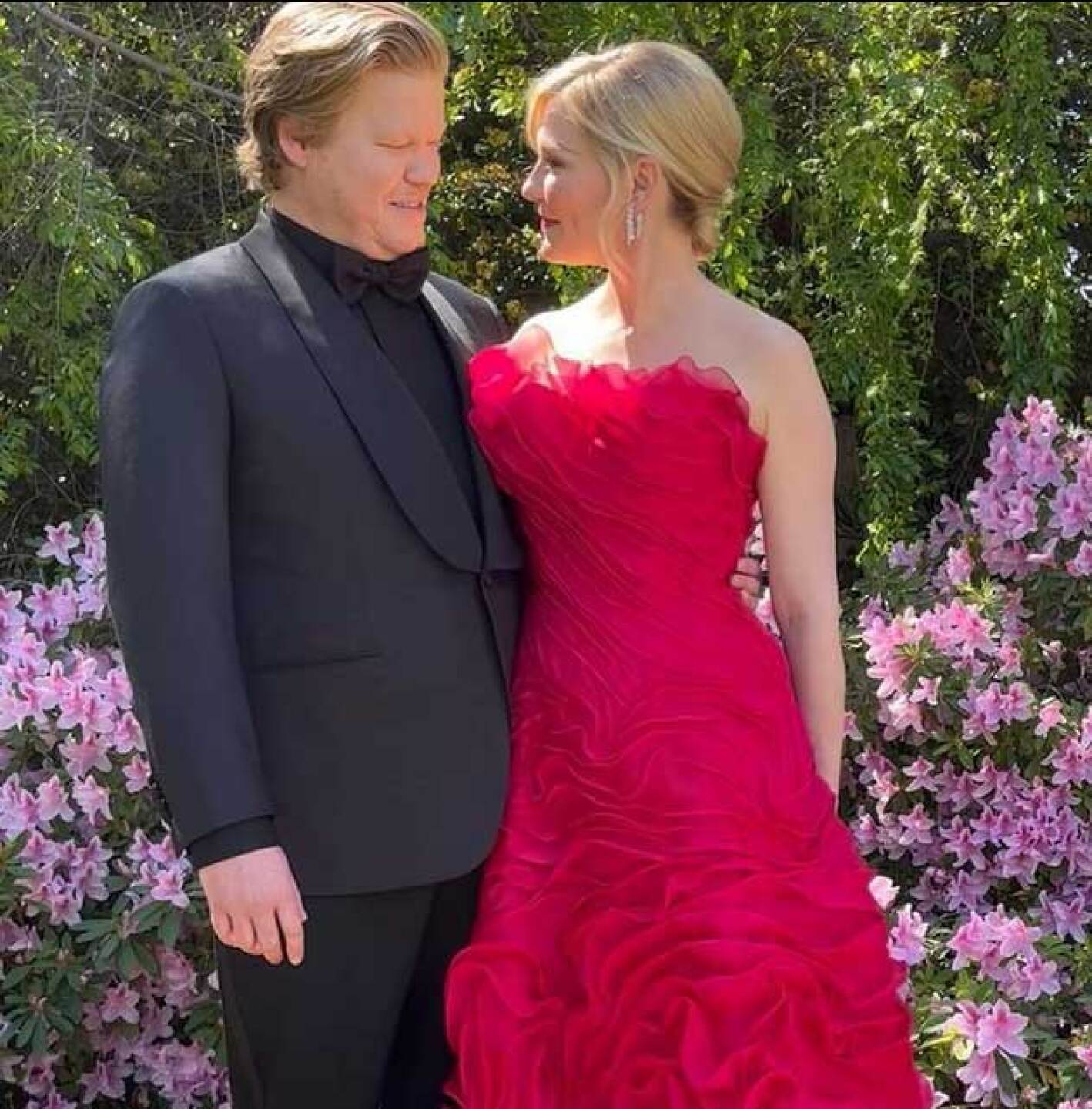 Kirsten Dunst y Jesse Plemons atrasaron su boda por la cpandemia