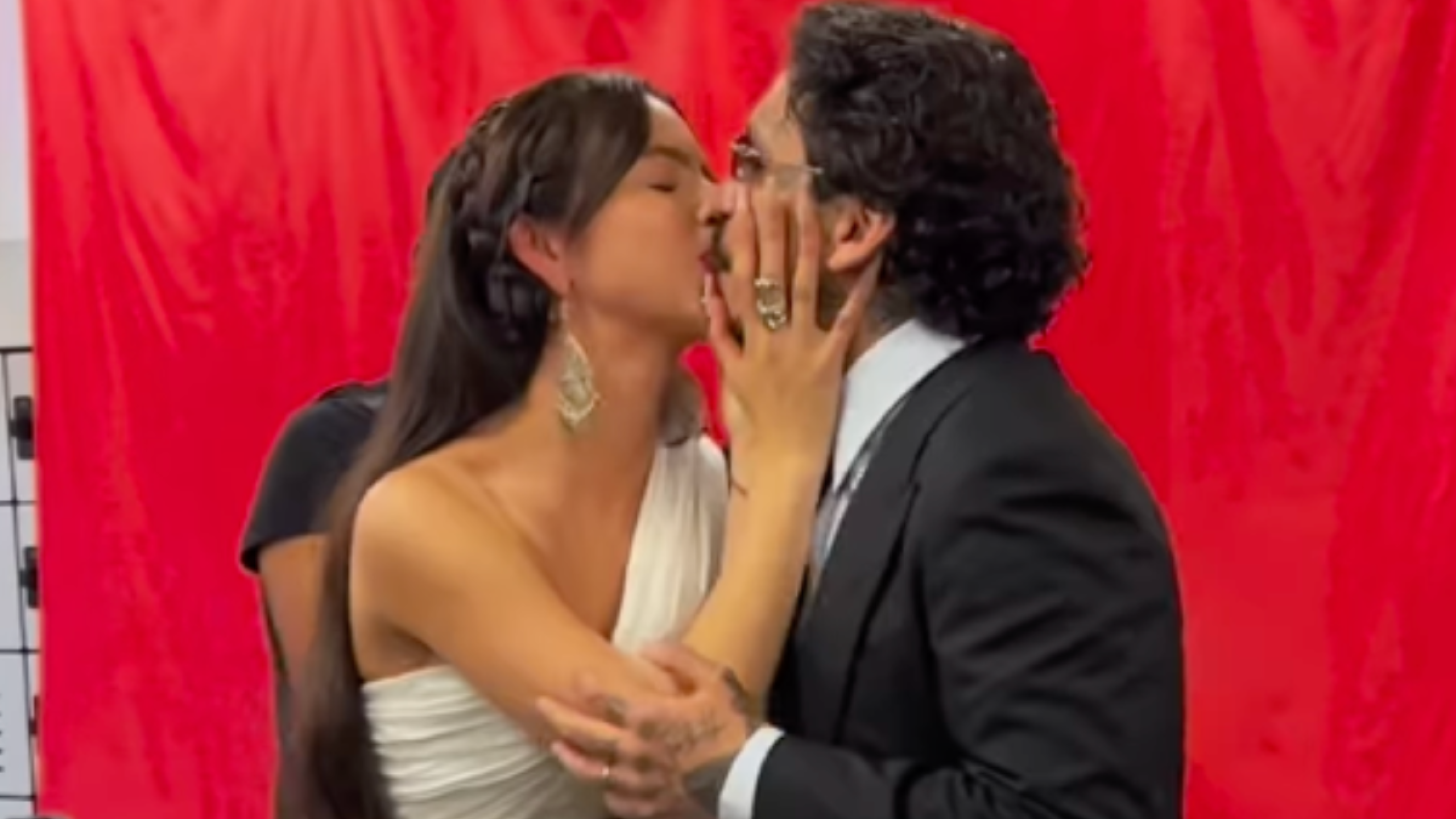 Ángela Aguilar habla de su matrimonio