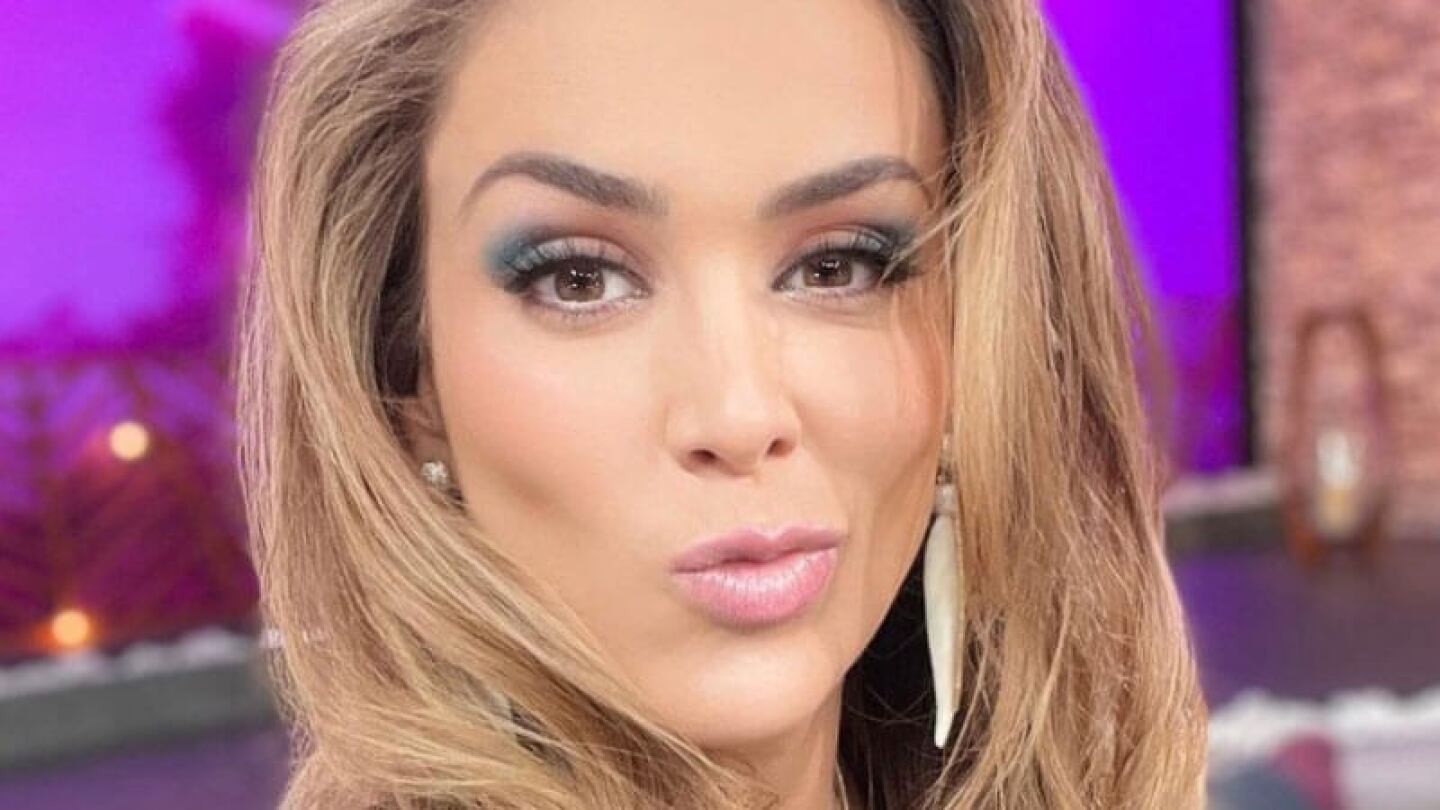 Jacky Bracamontes sorprende con Nuevo proyecto 