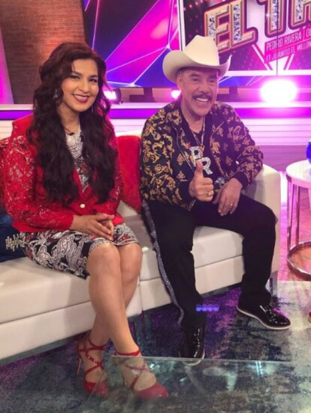 Esposa de Pedro Rivera exhibe a los Rivera