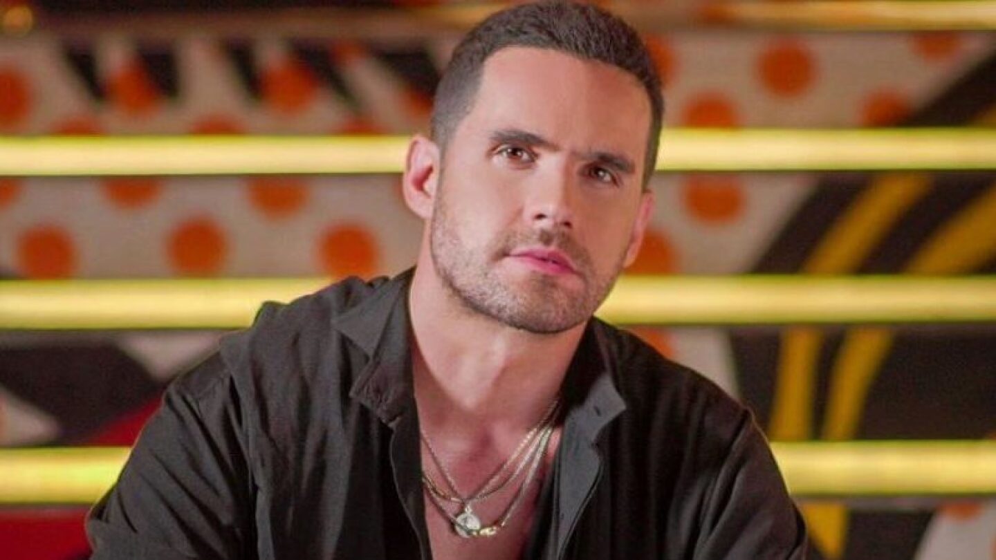 Tras ser acusado por violencia doméstica, Eleazar Gómez se deja ver con actriz de Televisa