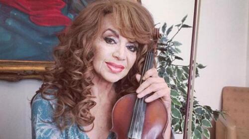 Olga Breeskin llora por las críticas de su iglesia