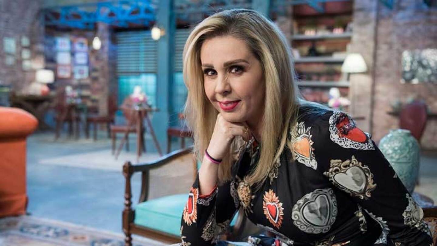La guapa conductora se fue a recibir el año en España.