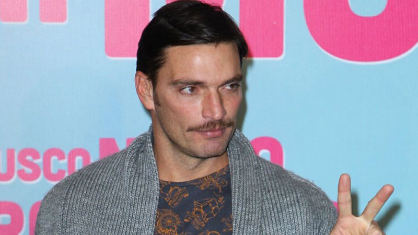 Julián Gil atraviesa la peor pesadilla