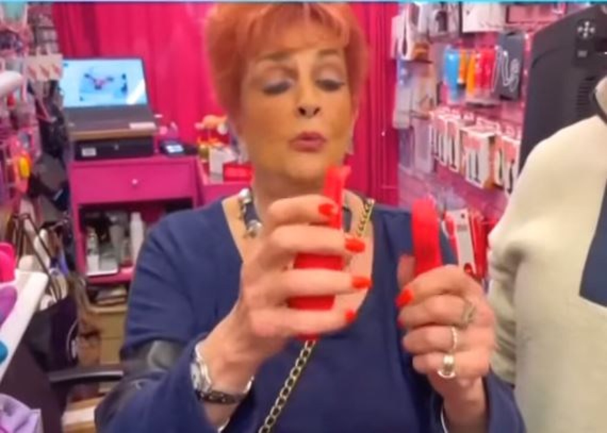 Talina Fernández sex shop juguetes sexuales