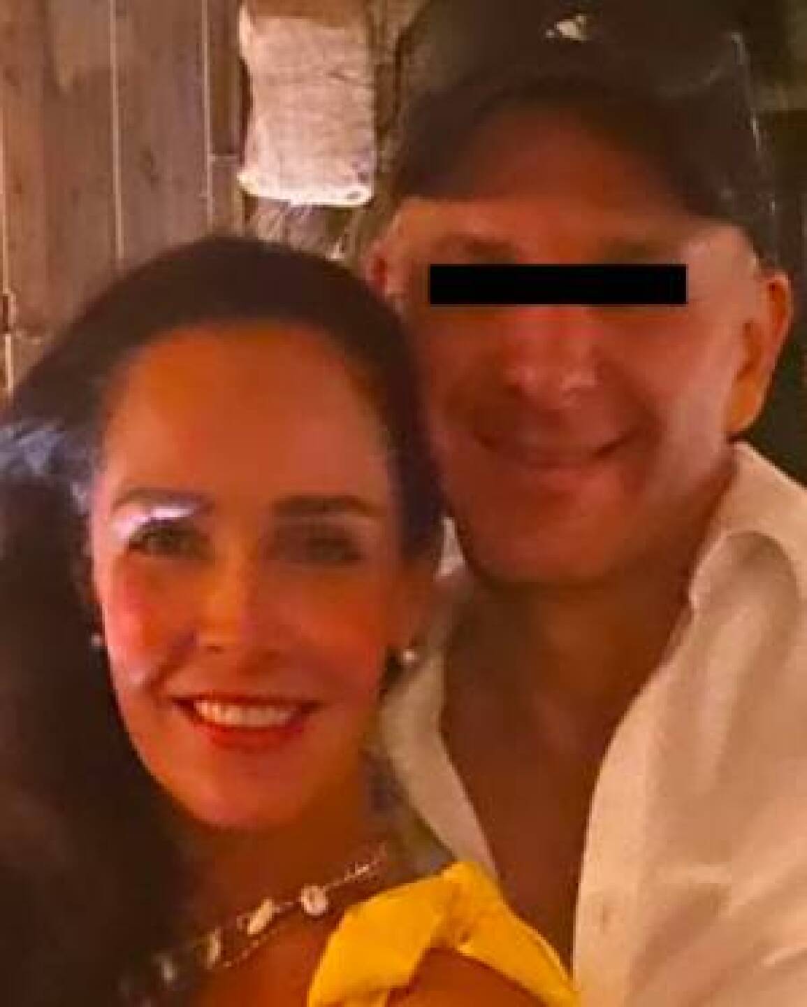 Vinculan a novio de Sharis