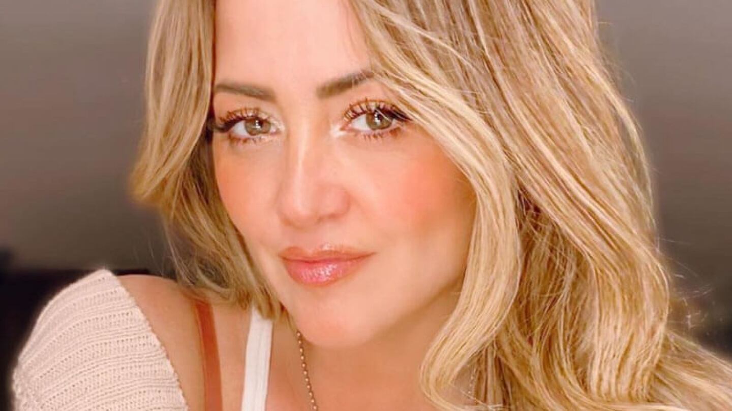 Andrea Legarreta celebra cinco millones en Instagram con bikinazo