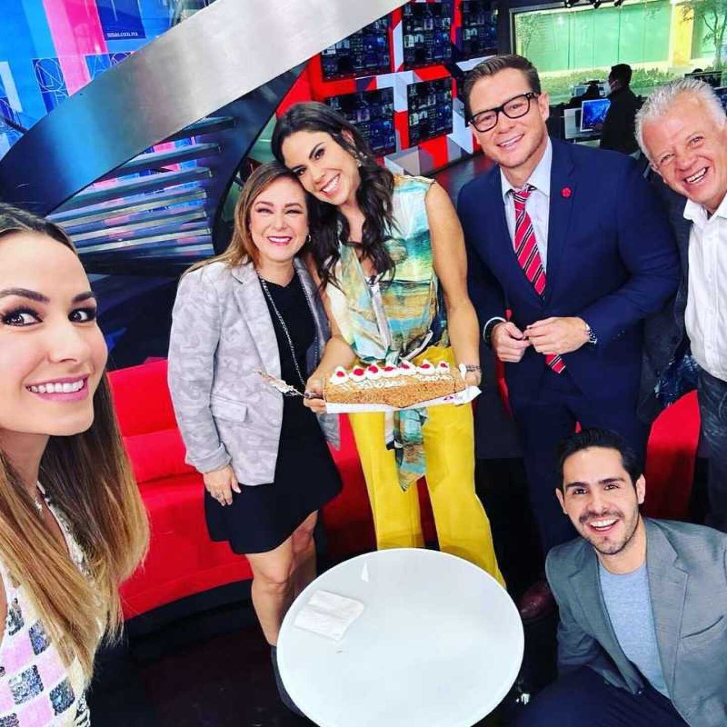 Paola Rojas celebró su 46 años rodeada de cariño; así fue su festejo