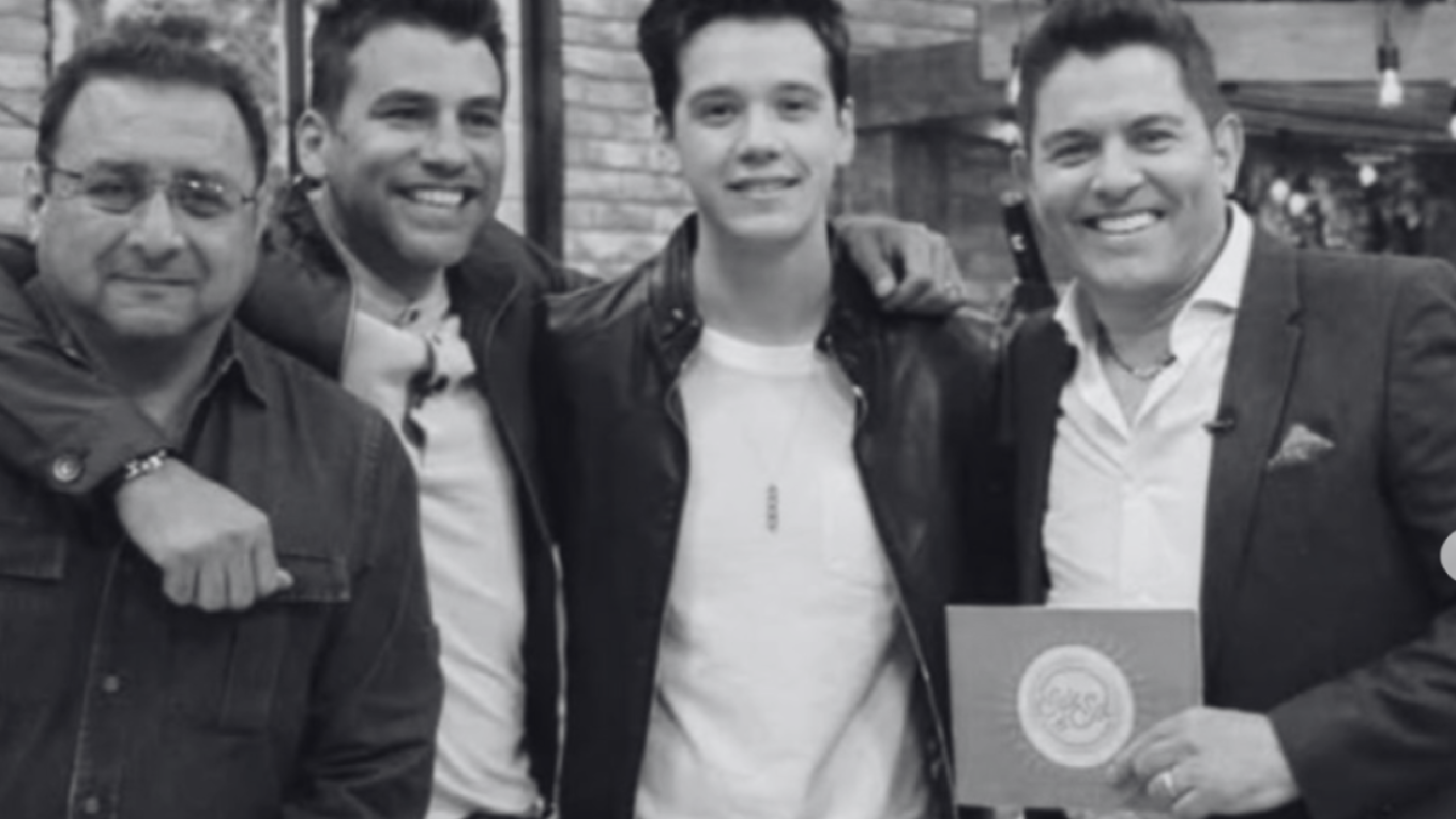 Muere Memo Pineda, periodista de espectáculos