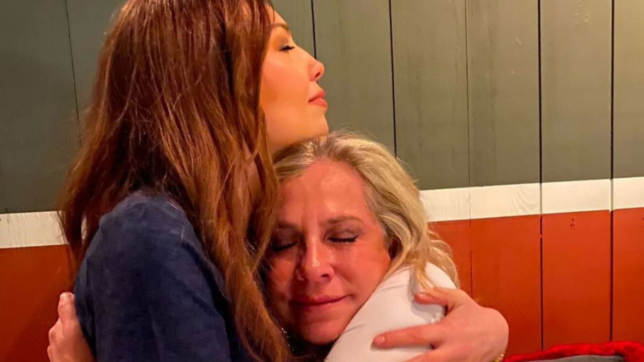 Thalía reaparece y se sincera sobre la dolorosa pérdida de su hermana, Ernestina Sodi