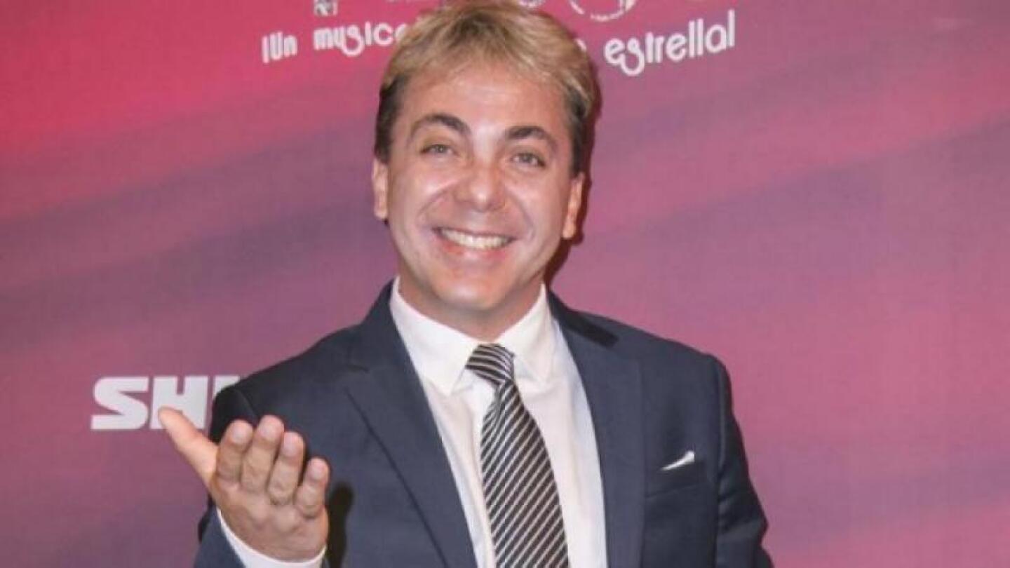 Cristian Castro biberones