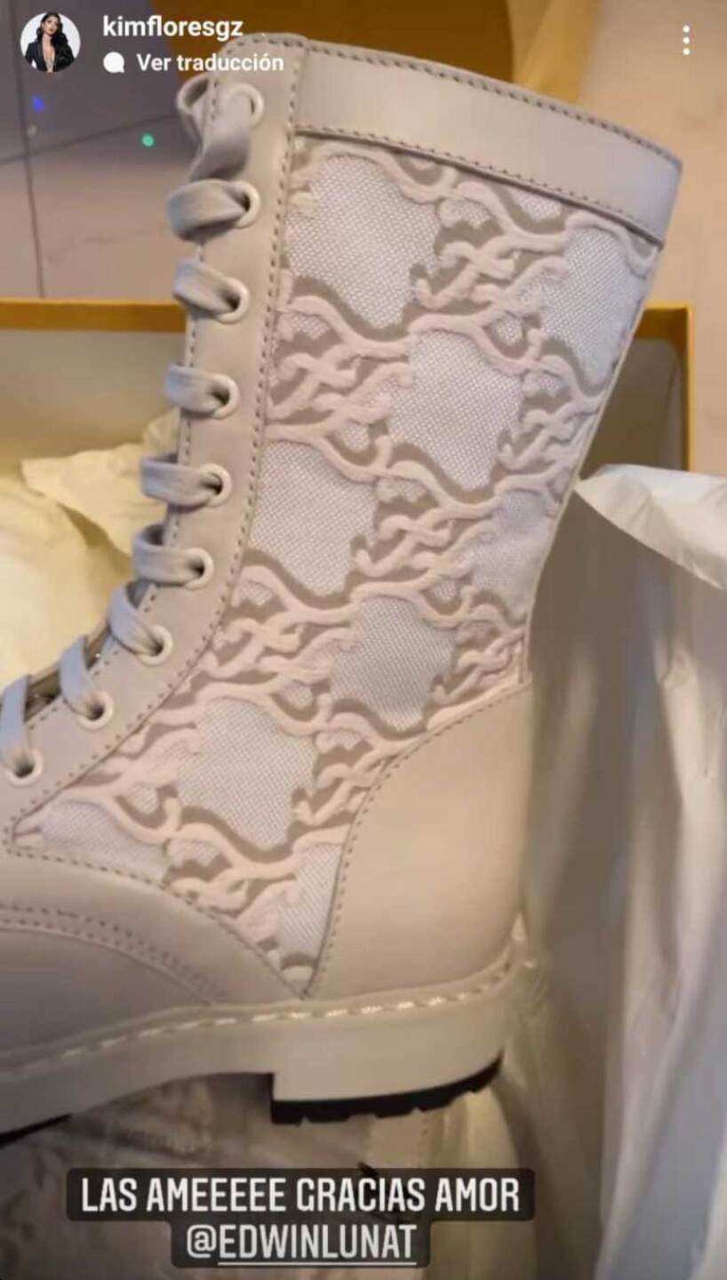 Edwin Luna le regala carísimos zapatos a Kimberly Flores