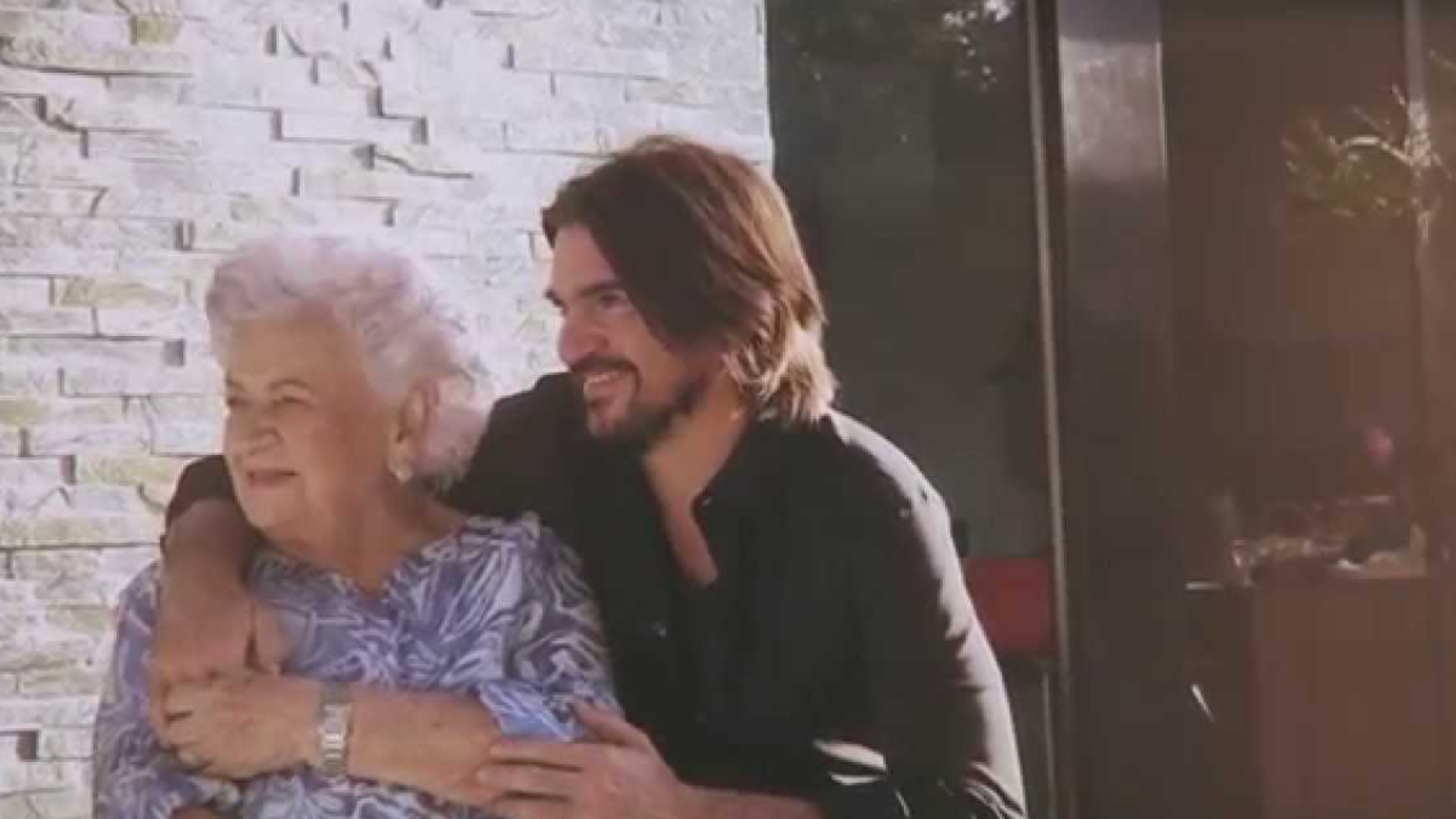 Juanes junto a su madre, Alicia Vásquez