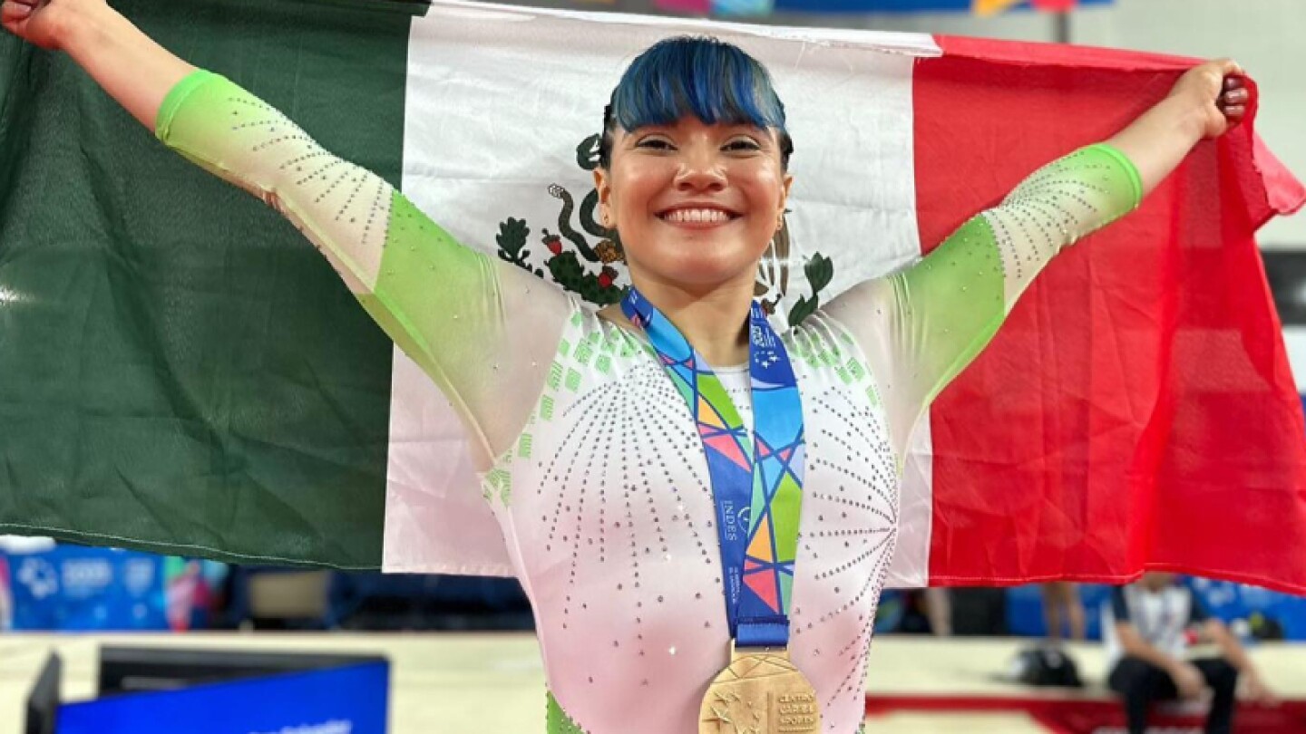 Alexa Moreno portada