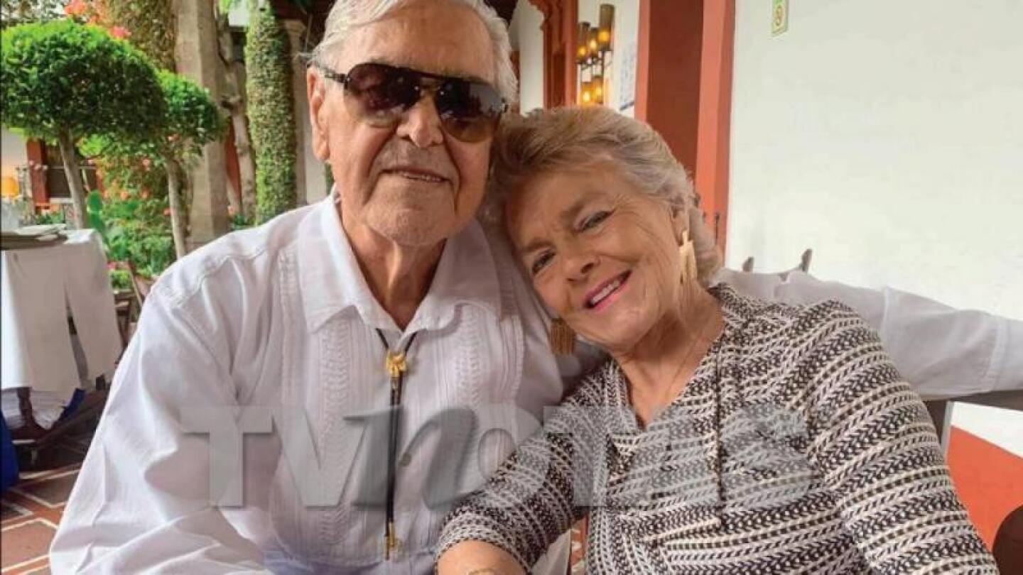 Eric del Castillo se compromete por segunda vez con su esposa