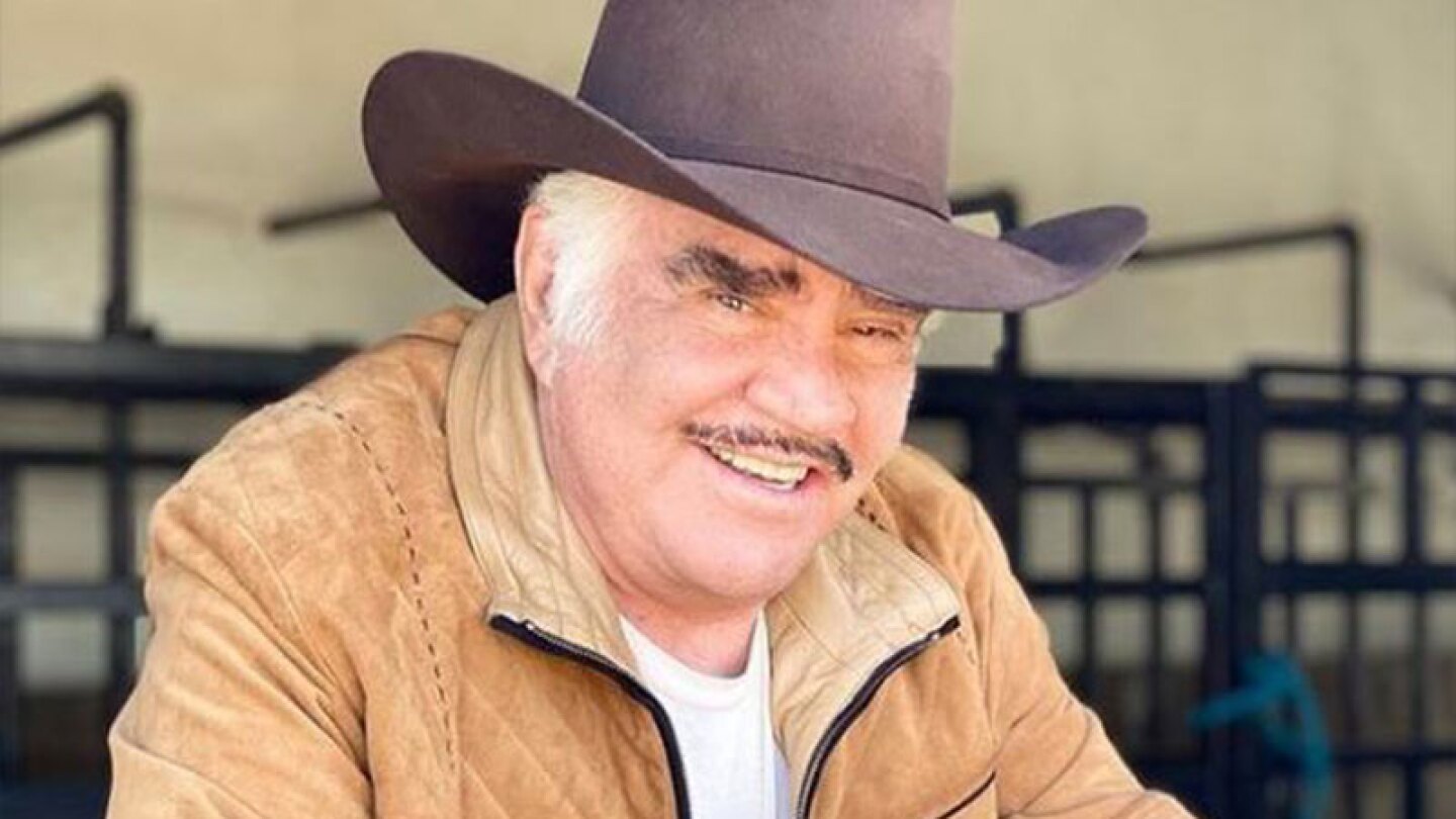 Vicente Fernández.