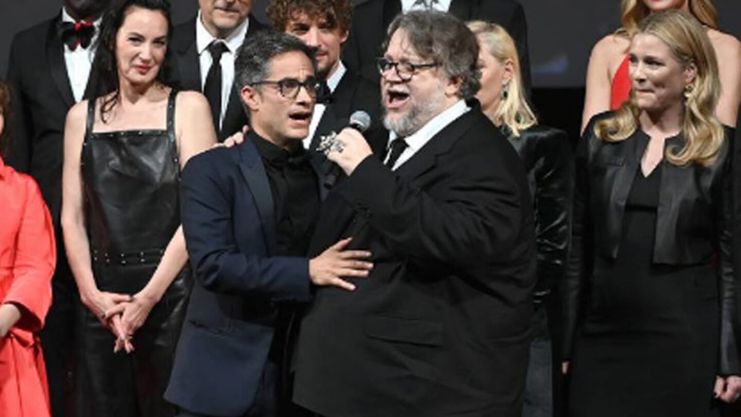 Guillermo del Toro y Gael García echan palomazo en Festival de Cannes