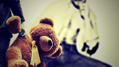 Hombre abusa sexualmente de su hijo