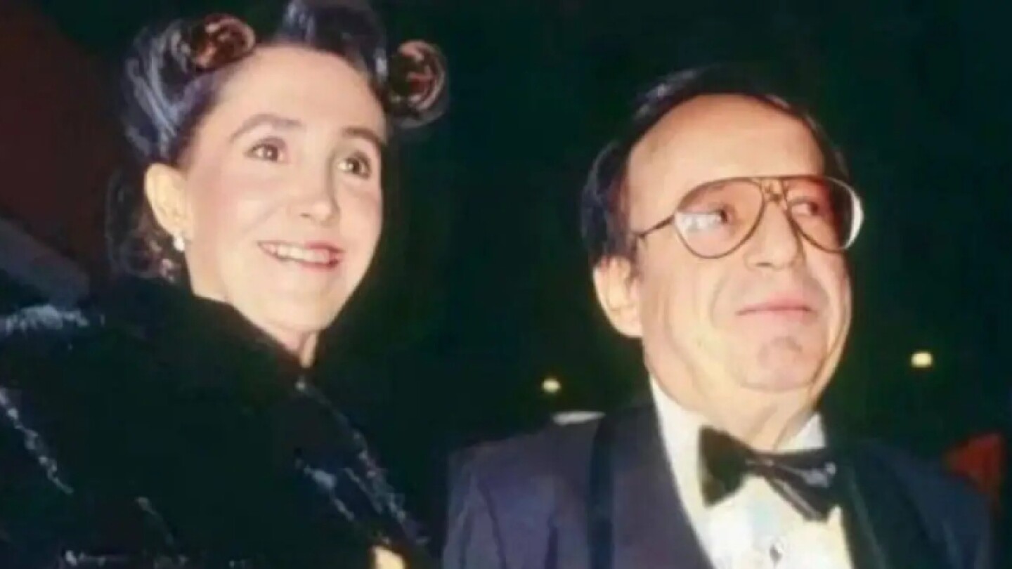 Florinda Meza y Chespirito composición