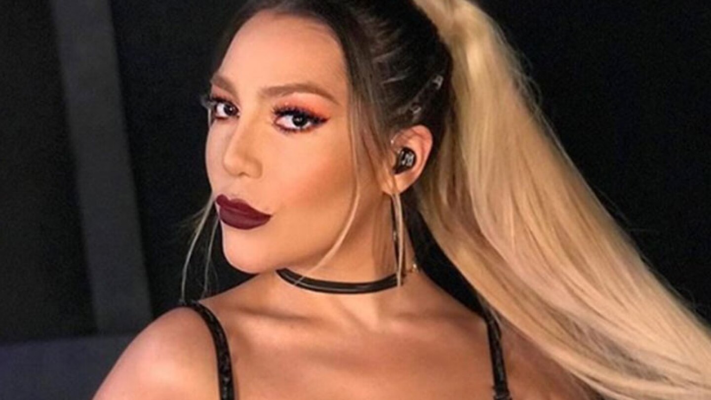 Frida Sofía siente más amor y cercanía con su padre y madrastra que con Alejandra Guzmán