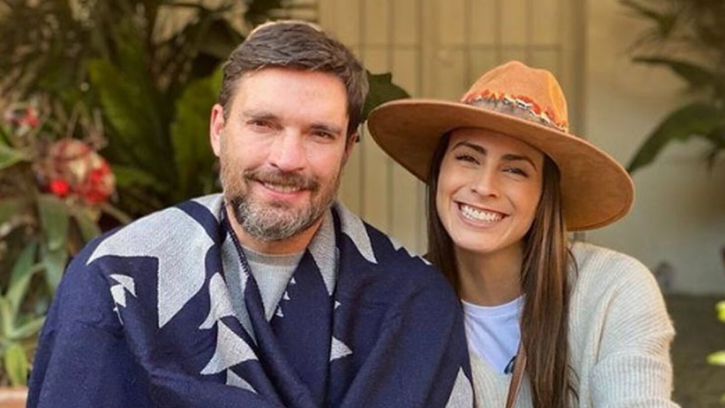 valeria marin y julian gil covid