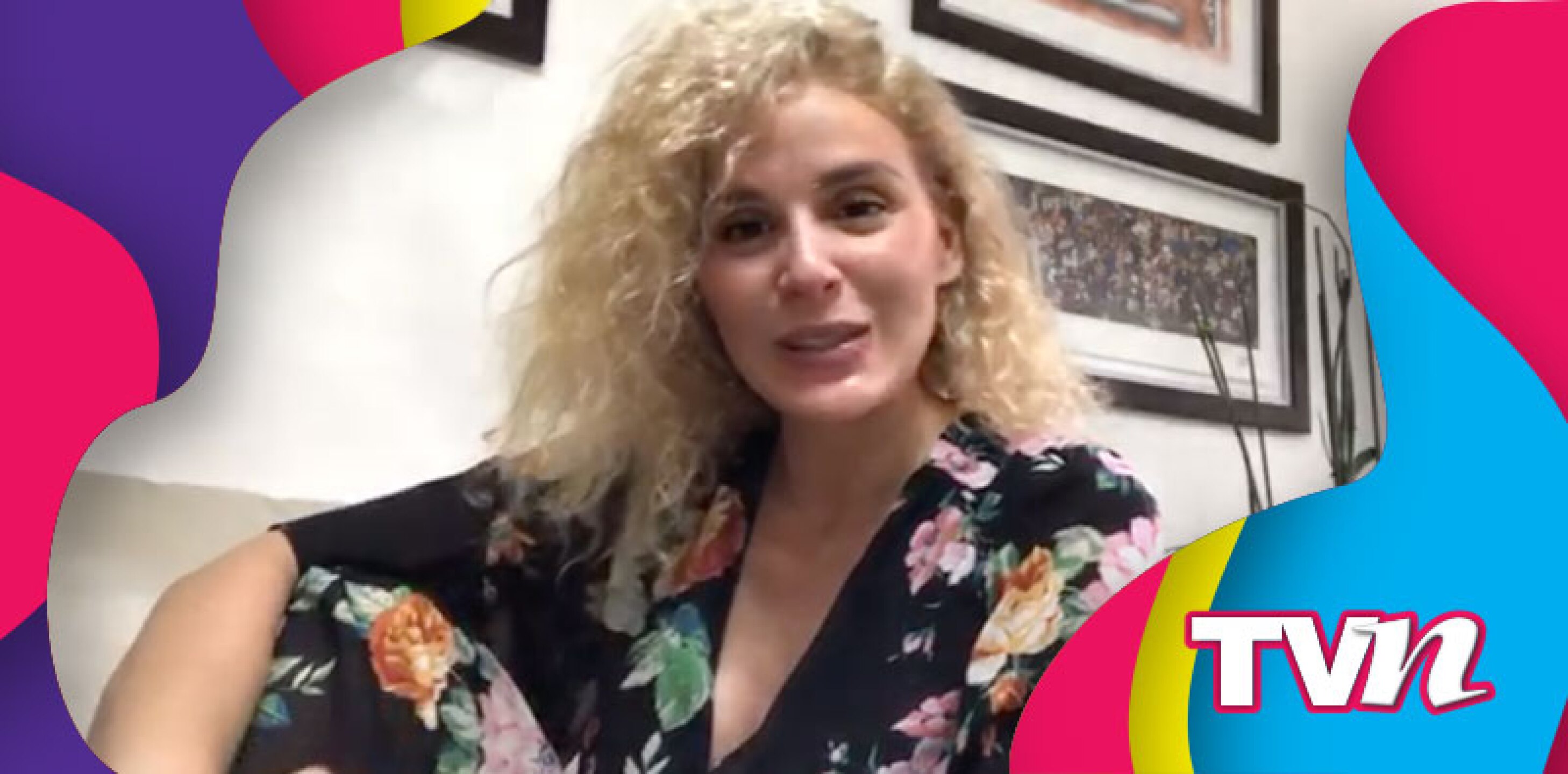 La actriz limpia su hogar