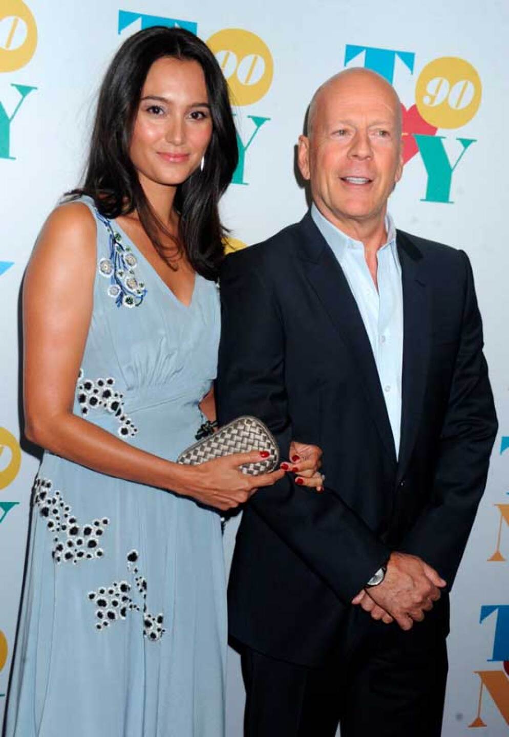 Esposa de Bruce Willis desmiente que Demi Moore se mudo con el actor para cuidar de él