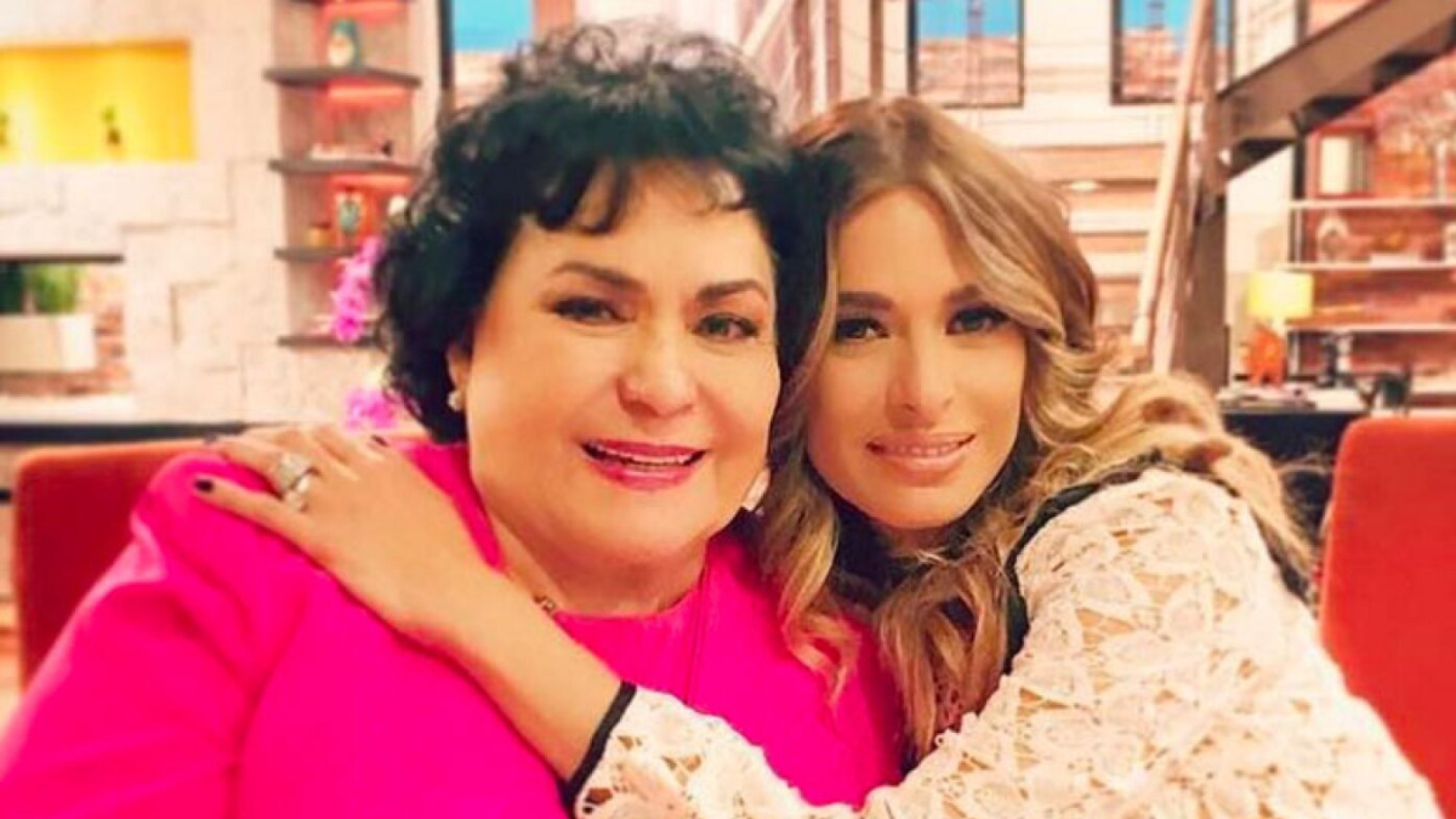 Carmen Salinas y Galilea Montijio