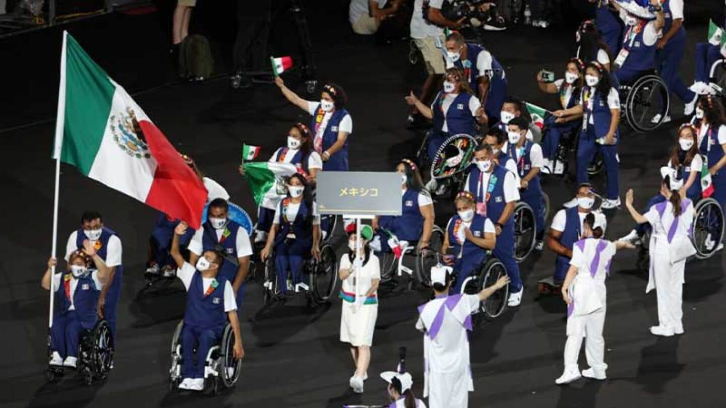 México triunfa en natación