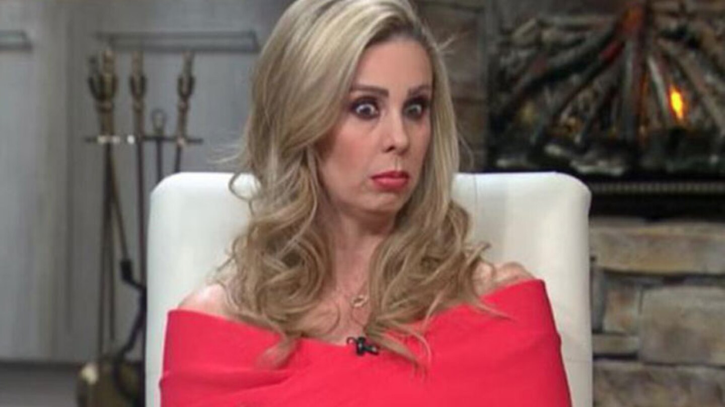 Atala narró cómo en una entrevista una famosa cantante se quedó dormida.