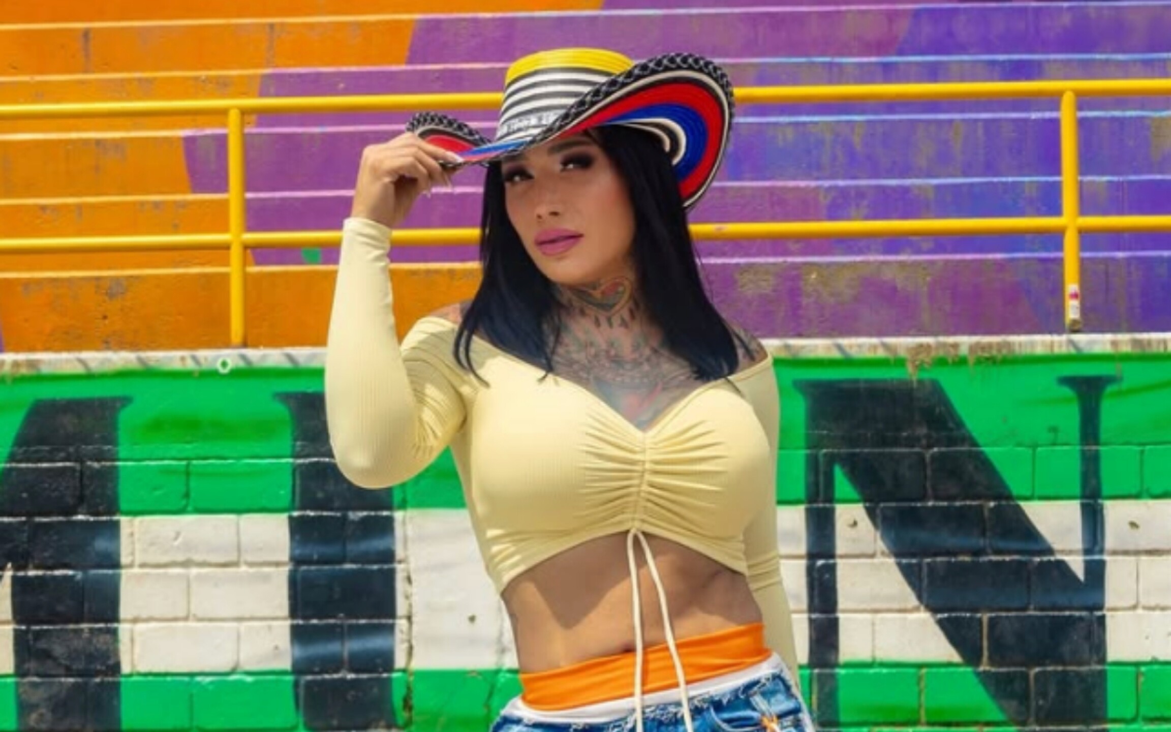La licenciada Karina Torres en La casa de los famosos México 2025