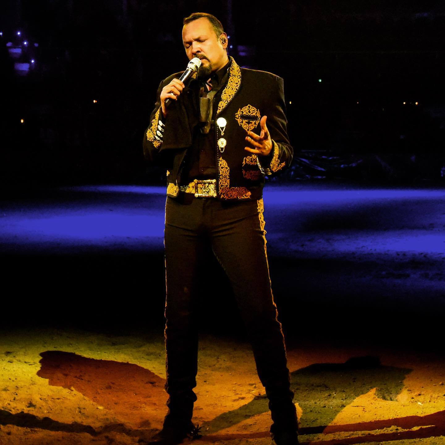 Pepe Aguilar imagen de Facebook