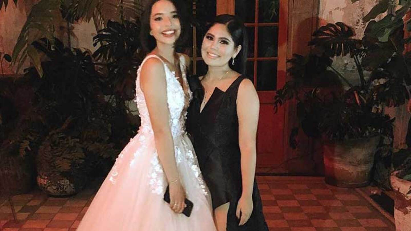 Ángela Aguilar y Juliana festejaron juntas sus XV años.