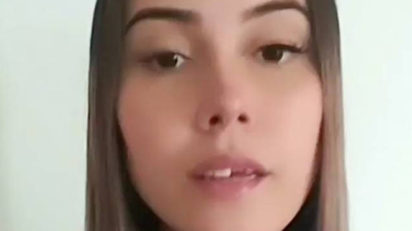 Influencer Manuela Gómez pierde un diente y odontóloga la desmiente