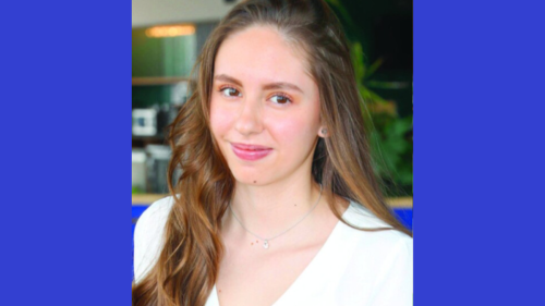 Imagen de Alexa Hoffman sonriente