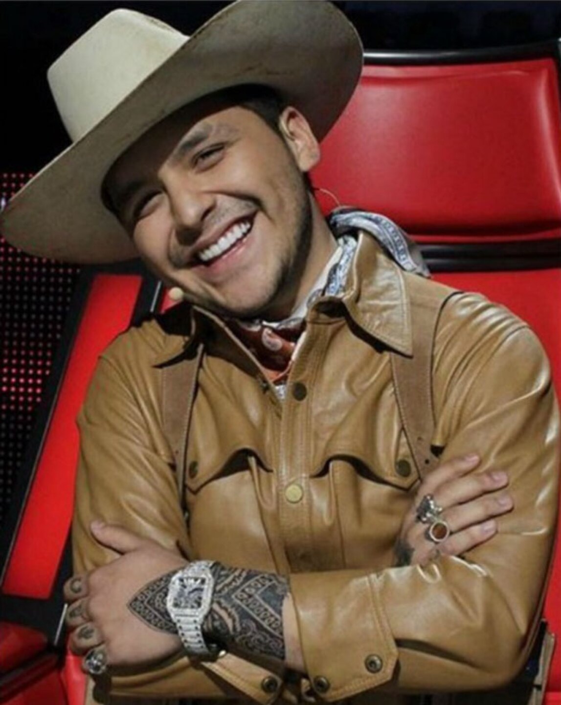 ¿Ellos sí la ayudarán? Fan de Nodal pide ayuda a Grupo Firme