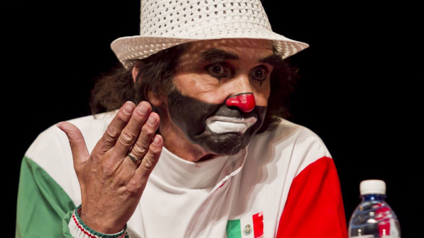 Cepillín asegura que Juan Gabriel sigue con vida