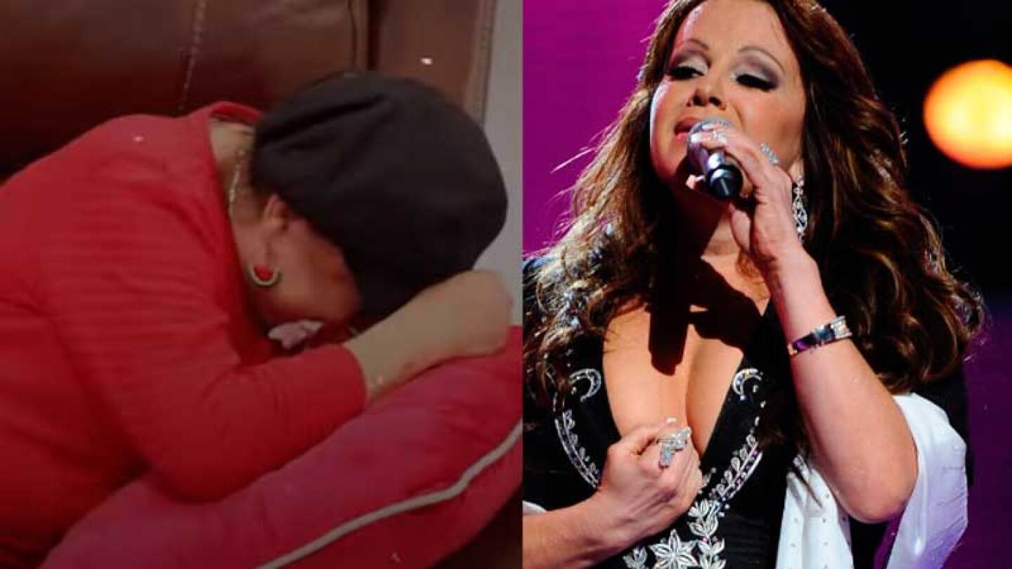 Mamá de Jenni Rivera rompe en llanto tras escuchar la nueva canción dedicada a su hija
