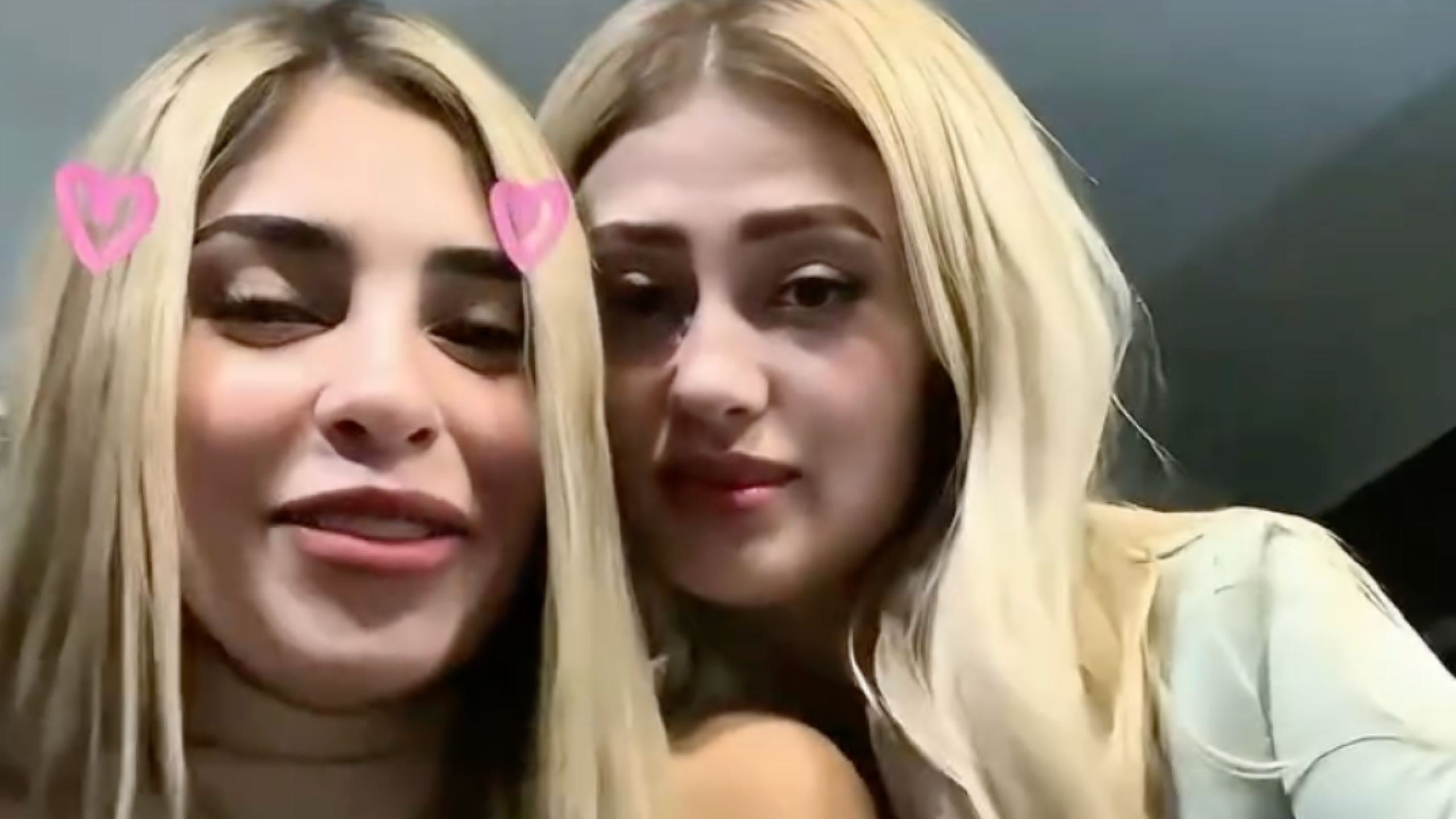 Valeria y Vivian de la Torre en live-2.png